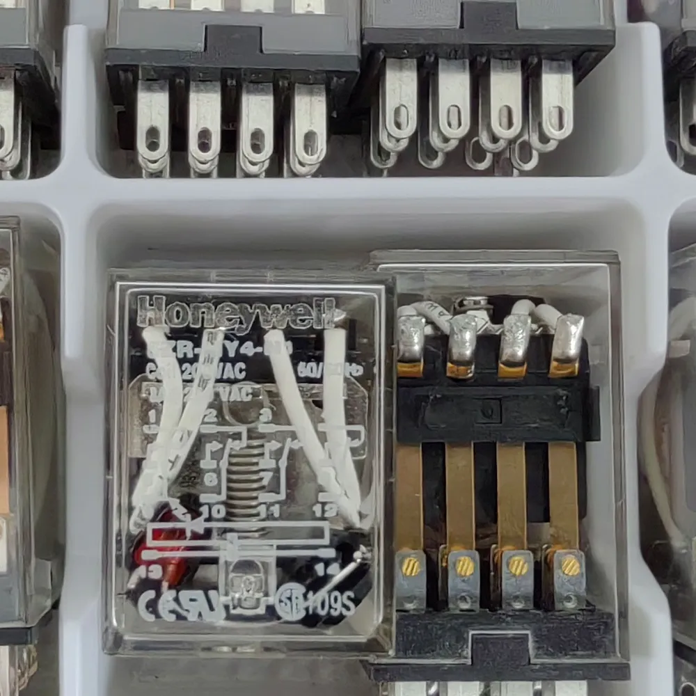 Электромагнитное реле Honeywell SZR-MY4-N1 AC200V - оригинал